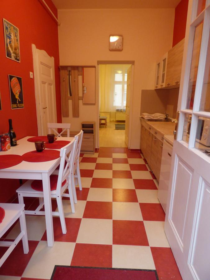 Yellow Apartment *